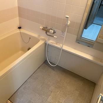 稲荷町 T様邸|浴室バリアフリー化 施工前